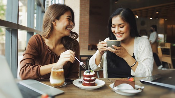 Get up to S$1,000 cash reward for every successful referral