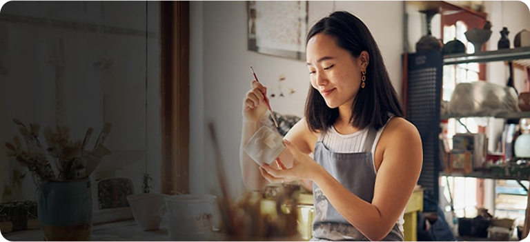 Enjoy up to S$8,600* welcome rewards when you join Citigold.